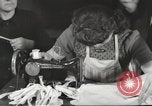 Immagine di Il francese operatori della Croce Rossa Thionville Francia, 1945, secondo 33 filmato di repertorio 65675062327