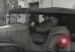 Standbild USA Offiziere Thionville Frankreich, 1945, aus Sekunde 8 historischem Filmmaterial Videoclip 65675062328