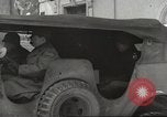 Standbild USA Offiziere Thionville Frankreich, 1945, aus Sekunde 11 historischem Filmmaterial Videoclip 65675062328