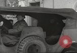 Standbild USA Offiziere Thionville Frankreich, 1945, aus Sekunde 13 historischem Filmmaterial Videoclip 65675062328