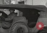 Standbild USA Offiziere Thionville Frankreich, 1945, aus Sekunde 14 historischem Filmmaterial Videoclip 65675062328