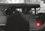 Standbild USA Offiziere Thionville Frankreich, 1945, aus Sekunde 37 historischem Filmmaterial Videoclip 65675062328