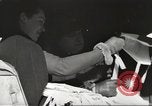 Standbild USA Offiziere Thionville Frankreich, 1945, aus Sekunde 49 historischem Filmmaterial Videoclip 65675062328