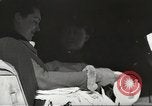 Standbild USA Offiziere Thionville Frankreich, 1945, aus Sekunde 51 historischem Filmmaterial Videoclip 65675062328