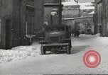 Standbild USA Offiziere Thionville Frankreich, 1945, aus Sekunde 58 historischem Filmmaterial Videoclip 65675062328