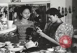 Image les femmes philippines Philippines, 1940, de la seconde 20 séquences d'archives historiques vidéo 65675062337