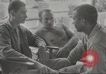 Standbild amerikanischen Kriegsgefangenen Philippinen, 1945, aus Sekunde 19 historischem Filmmaterial Videoclip 65675062342