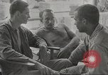 Standbild amerikanischen Kriegsgefangenen Philippinen, 1945, aus Sekunde 20 historischem Filmmaterial Videoclip 65675062342