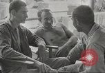 Standbild amerikanischen Kriegsgefangenen Philippinen, 1945, aus Sekunde 24 historischem Filmmaterial Videoclip 65675062342