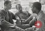 Standbild amerikanischen Kriegsgefangenen Philippinen, 1945, aus Sekunde 32 historischem Filmmaterial Videoclip 65675062342