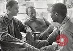 Standbild amerikanischen Kriegsgefangenen Philippinen, 1945, aus Sekunde 37 historischem Filmmaterial Videoclip 65675062342