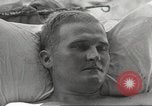 Standbild amerikanischen Kriegsgefangenen Philippinen, 1945, aus Sekunde 5 historischem Filmmaterial Videoclip 65675062343