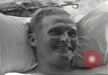 Standbild amerikanischen Kriegsgefangenen Philippinen, 1945, aus Sekunde 13 historischem Filmmaterial Videoclip 65675062343
