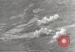 Standbild japanische Soldaten Bataan Luzon Philippinen, 1942, aus Sekunde 53 historischem Filmmaterial Videoclip 65675062366