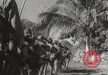 Immagine di Fanteria giapponese in marcia nelle Filippine Filippine, 1942, secondo 49 filmato di repertorio 65675062373