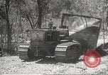 Standbild Amerikanische Rüstungsgüter die durch japanische in Philippinen Philippinen, 1942, aus Sekunde 4 historischem Filmmaterial Videoclip 65675062378