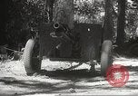 Standbild Amerikanische Rüstungsgüter die durch japanische in Philippinen Philippinen, 1942, aus Sekunde 10 historischem Filmmaterial Videoclip 65675062378
