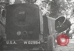 Standbild Amerikanische Rüstungsgüter die durch japanische in Philippinen Philippinen, 1942, aus Sekunde 22 historischem Filmmaterial Videoclip 65675062378