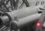 Standbild Amerikanische Rüstungsgüter die durch japanische in Philippinen Philippinen, 1942, aus Sekunde 26 historischem Filmmaterial Videoclip 65675062378