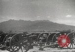 Standbild Amerikanische Rüstungsgüter die durch japanische in Philippinen Philippinen, 1942, aus Sekunde 33 historischem Filmmaterial Videoclip 65675062378