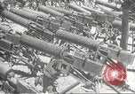 Standbild Amerikanische Rüstungsgüter die durch japanische in Philippinen Philippinen, 1942, aus Sekunde 54 historischem Filmmaterial Videoclip 65675062378
