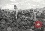 Standbild Feier japanischer Soldaten Philippinen, 1942, aus Sekunde 12 historischem Filmmaterial Videoclip 65675062392