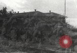 Standbild Feier japanischer Soldaten Philippinen, 1942, aus Sekunde 16 historischem Filmmaterial Videoclip 65675062392