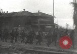 Standbild Feier japanischer Soldaten Philippinen, 1942, aus Sekunde 17 historischem Filmmaterial Videoclip 65675062392