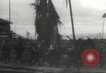 Standbild Feier japanischer Soldaten Philippinen, 1942, aus Sekunde 21 historischem Filmmaterial Videoclip 65675062392