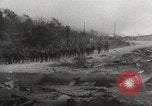 Standbild Feier japanischer Soldaten Philippinen, 1942, aus Sekunde 26 historischem Filmmaterial Videoclip 65675062392