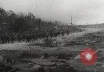Standbild Feier japanischer Soldaten Philippinen, 1942, aus Sekunde 27 historischem Filmmaterial Videoclip 65675062392
