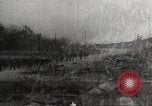 Standbild Feier japanischer Soldaten Philippinen, 1942, aus Sekunde 29 historischem Filmmaterial Videoclip 65675062392