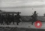Standbild Feier japanischer Soldaten Philippinen, 1942, aus Sekunde 37 historischem Filmmaterial Videoclip 65675062392