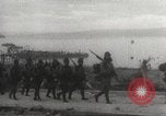 Standbild Feier japanischer Soldaten Philippinen, 1942, aus Sekunde 38 historischem Filmmaterial Videoclip 65675062392