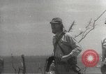 Standbild Feier japanischer Soldaten Philippinen, 1942, aus Sekunde 47 historischem Filmmaterial Videoclip 65675062392