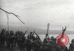 Standbild Feier japanischer Soldaten Philippinen, 1942, aus Sekunde 59 historischem Filmmaterial Videoclip 65675062392
