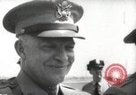 Immagine di Generale Dwight Eisenhower D Europa, 1951, secondo 5 filmato di repertorio 65675062424