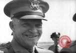 Immagine di Generale Dwight Eisenhower D Europa, 1951, secondo 6 filmato di repertorio 65675062424