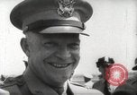 Immagine di Generale Dwight Eisenhower D Europa, 1951, secondo 7 filmato di repertorio 65675062424