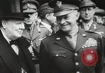 Immagine di Generale Dwight Eisenhower D Europa, 1951, secondo 23 filmato di repertorio 65675062425