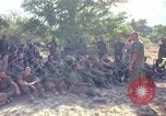 Immagine di 101ª Divisione aviotrasportata Il Vietnam, 1965, secondo 32 filmato di repertorio 65675062447