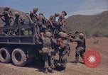 Standbild 101st Airborne Division Vietnam, 1965, aus Sekunde 18 historischem Filmmaterial Videoclip 65675062449