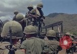Standbild 101st Airborne Division Vietnam, 1965, aus Sekunde 22 historischem Filmmaterial Videoclip 65675062449