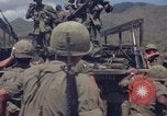 Standbild 101st Airborne Division Vietnam, 1965, aus Sekunde 27 historischem Filmmaterial Videoclip 65675062449