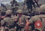 Standbild 101st Airborne Division Vietnam, 1965, aus Sekunde 29 historischem Filmmaterial Videoclip 65675062449