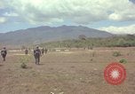 Standbild 101st Airborne Division Vietnam, 1965, aus Sekunde 33 historischem Filmmaterial Videoclip 65675062449