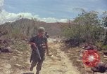 Standbild 101st Airborne Division Vietnam, 1965, aus Sekunde 46 historischem Filmmaterial Videoclip 65675062449