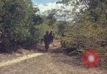 Standbild 101st Airborne Division Vietnam, 1965, aus Sekunde 62 historischem Filmmaterial Videoclip 65675062449