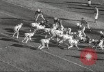 Standbild Fußballspiel Chicago Illinois USA, 1963, aus Sekunde 39 historischem Filmmaterial Videoclip 65675062496