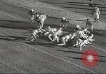 Standbild Fußballspiel Chicago Illinois USA, 1963, aus Sekunde 40 historischem Filmmaterial Videoclip 65675062496